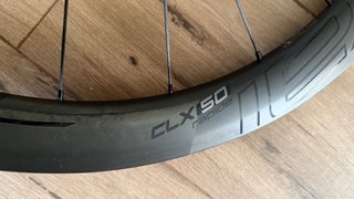 Ruedas Roval CLX 50 Rapide Carbono delantera.