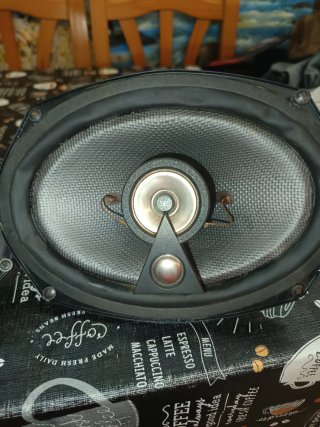 Altavoces JBL Potentes