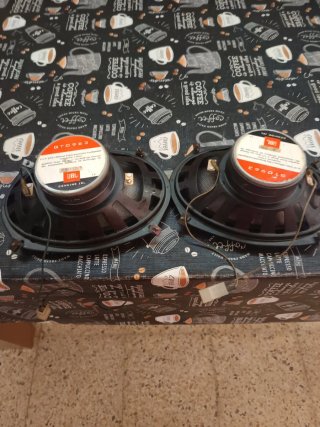 Altavoces JBL Potentes
