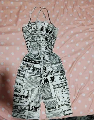 Mono estampado periódico