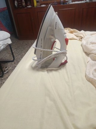 Plancha Taurus PTSI 2200W