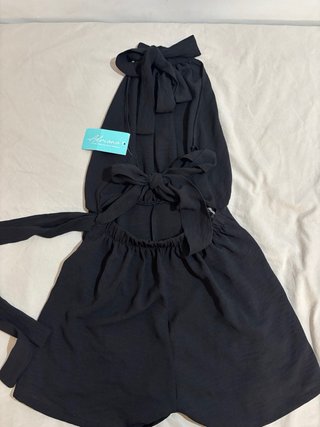 Mono negro halter falda cruzada