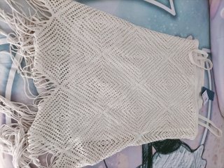 Vestido crochet beige con flecos
