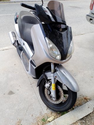 Yamaha Xmax 250 Maxi Scooter