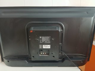 Smart TV Xiaomi Negra 32 pulgadas regalo la base