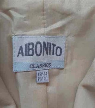 Blazer mujer entallado manga corta beige