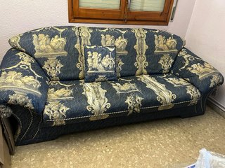 Sofá de 3 plazas con estampado clásico