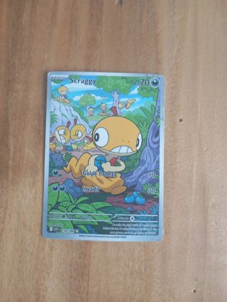 Carta Pokémon Scraggy Básico 138/086