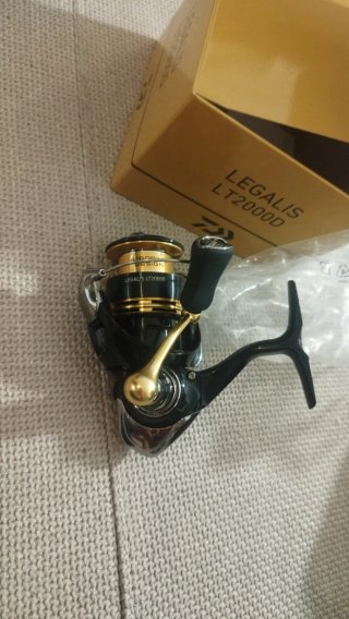 Carrete Daiwa Legalis LT2000D