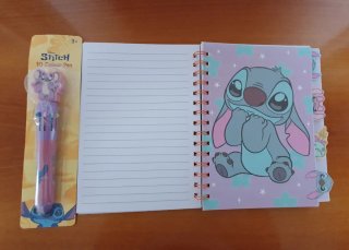 Kit Stitch: Quaderno + Penna 10 Colori
