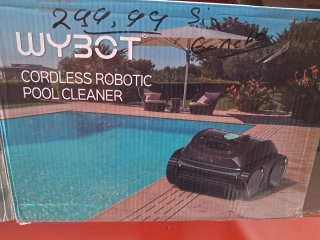 Robot Limpiafondos Piscina WYBOT C1