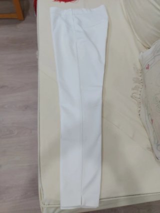 Pantalón pitillo blanco Stradivarius