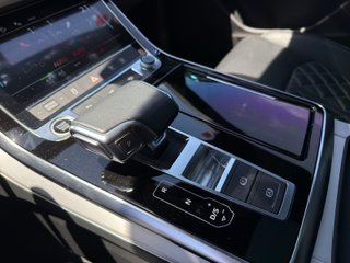 Audi Q8 Audi Q8 60 TFSIe S Line Plus 340kW quattro tip