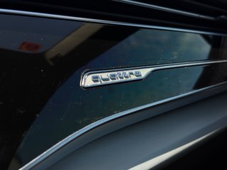 Audi Q8 Audi Q8 60 TFSIe S Line Plus 340kW quattro tip