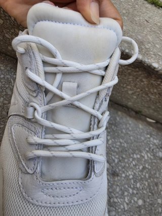 Zapatillas Lacoste Gris y Blanco