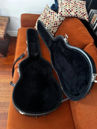 Gretsch New Yorker Archtop + Pastilla Lace Sensor