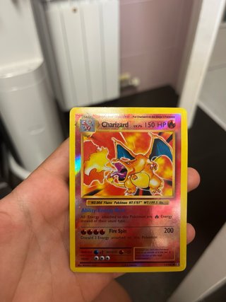 Carta Pokémon Charizard Base Set 1999