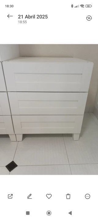 Mueble de habitación blanco