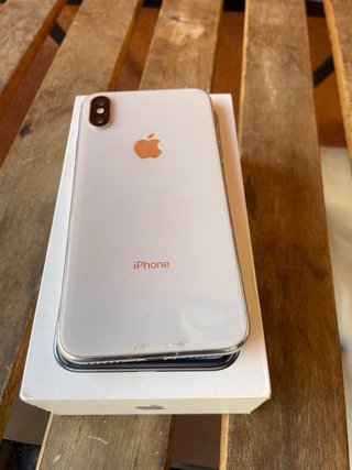 iPhone X 64GB en buen estado (batería a cambiar)