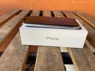 iPhone X 64GB en buen estado (batería a cambiar)