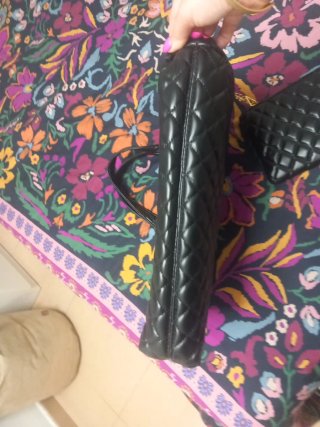 Bolso YSL Negro Acolchado Dorado