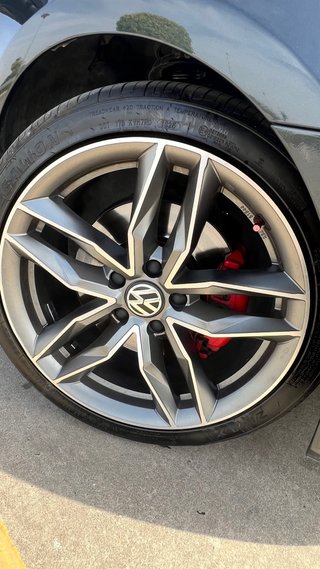 Volkswagen Golf GTI DSG