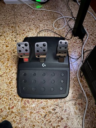 Volante Logitech G923 Completo *Se urge venderlo*