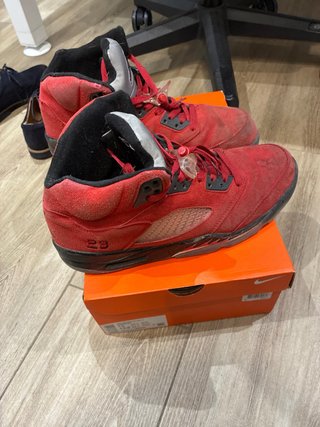 Jordan 5 Rojo y Negro