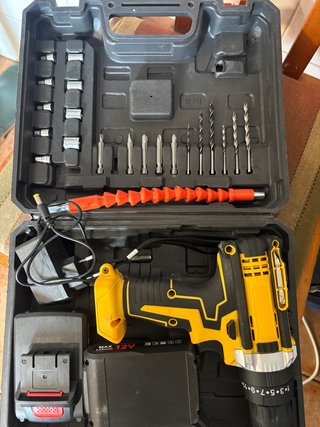 Taladro Inalámbrico 12V con Accesorios