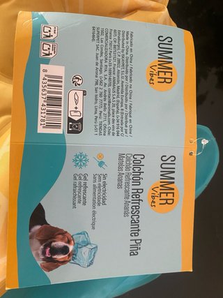 Cama refrescante para perro.  Nueva con etiqueta.
