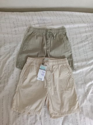 Dos pantalones cortos niño 7-8 años(128 cm)