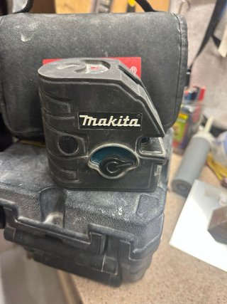 Nivel Láser Makita SK104