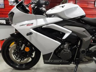 Triumph Daytona 660
