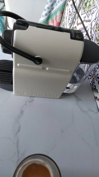 Cafetera Nespresso Krups Inissia XN100