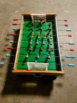 Futbolín miniatura antiguo