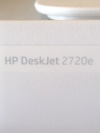 Stampante HP DeskJet 2715e
