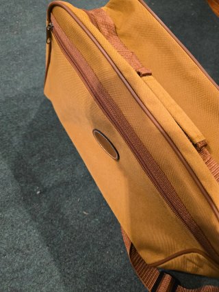 Bolso bandolera marrón y naranja