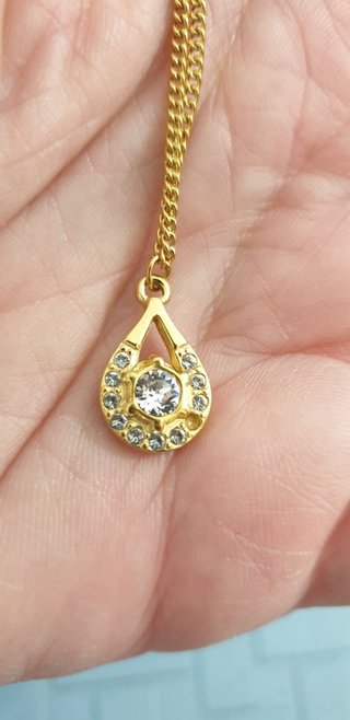 Collana con ciondolo placcata oro