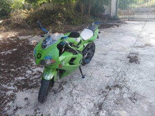 Yamaha TZR Verde Deportiva