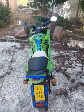 Yamaha TZR Verde Deportiva