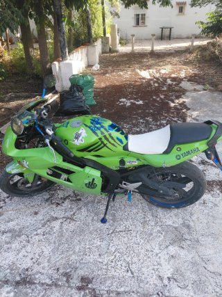 Yamaha TZR Verde Deportiva