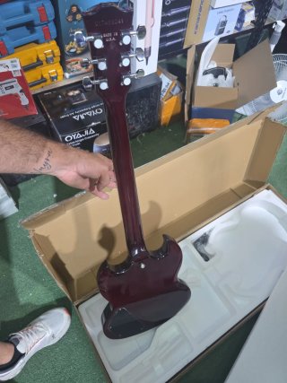Guitarra Eléctrica Oscura