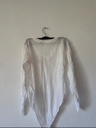 Camiseta blanca de algodón con pedrería