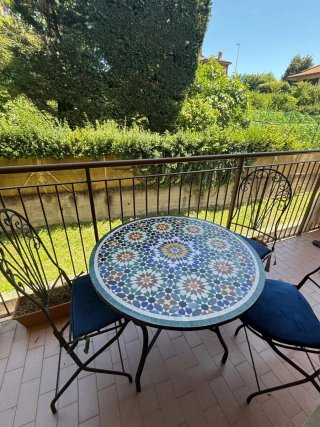 Tavoli e Sedie Marocchine Artigianali Eleganti