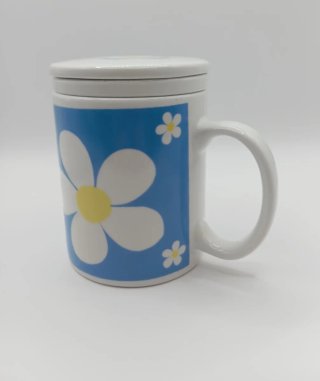 Tazza in porcellana con coperchio e infusore