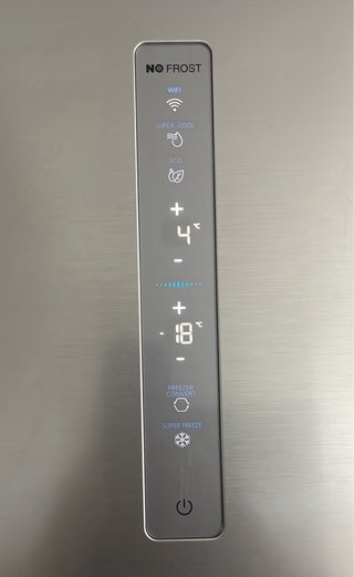 Nevera Hisense plateada
