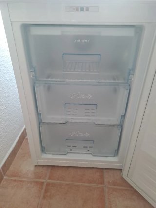 Congelador Beko No Frost (Perellonet recogida)