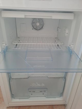 Congelador Beko No Frost (Perellonet recogida)