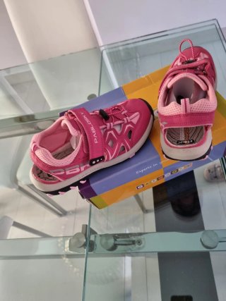Sandali tipo canottiera Pablosky per bambina rosa