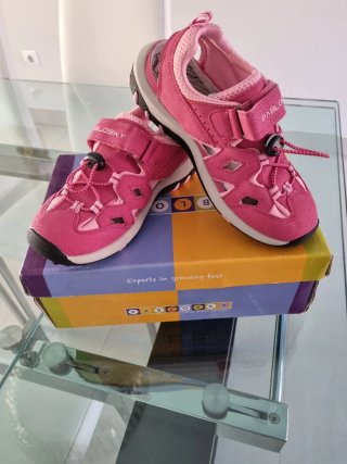 Sandali tipo canottiera Pablosky per bambina rosa